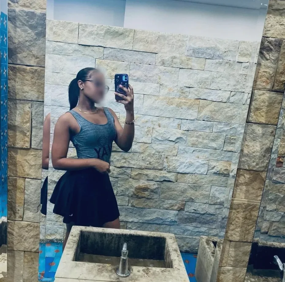 Alena, 20
