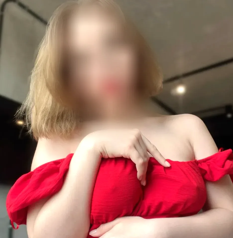 Esra, 20