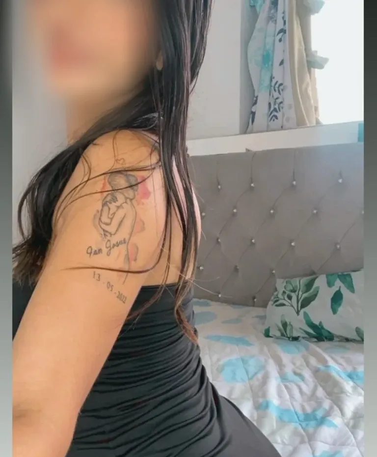 Isabell, 24