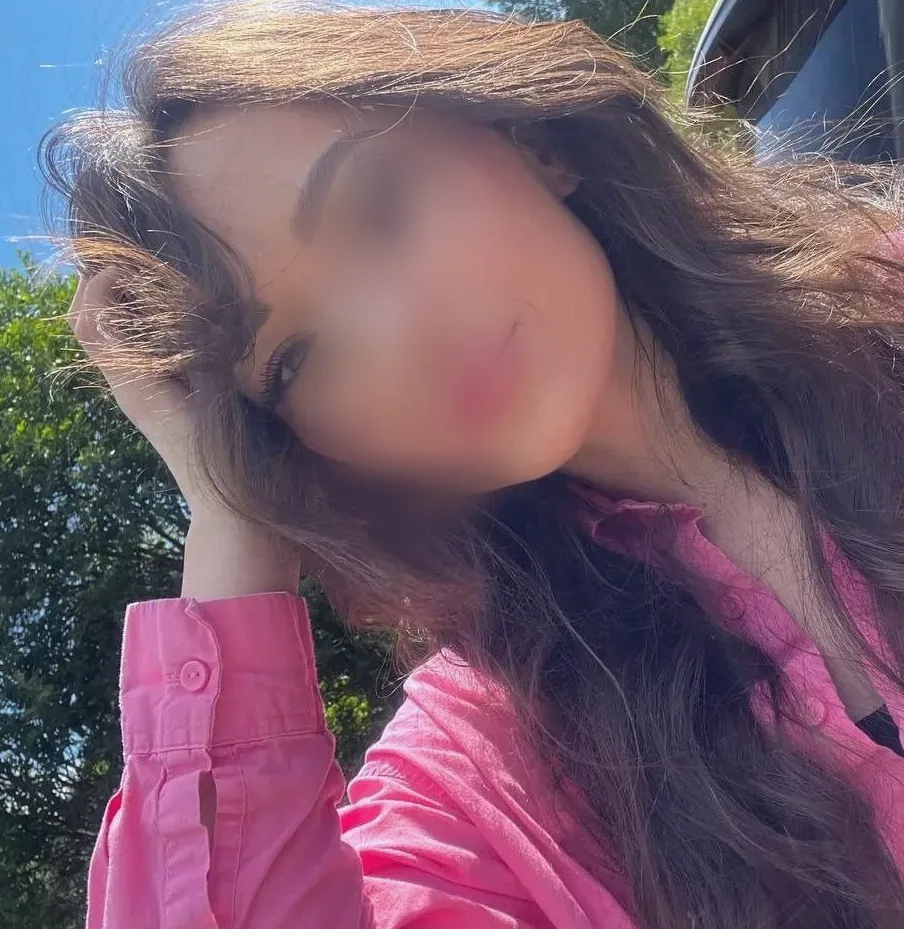 Leonie, 25